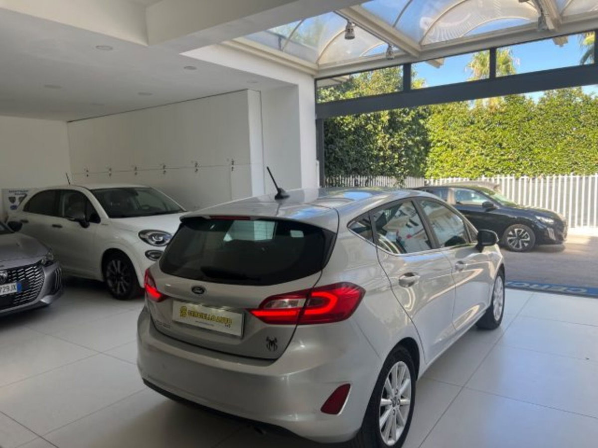 Ford Fiesta 1.5 EcoBlue 5 porte Titanium (15)