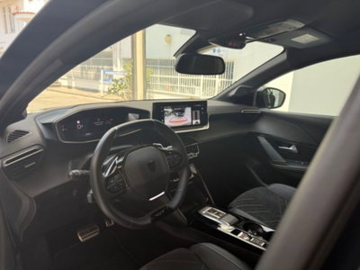 Peugeot 208 51 kWh GT (12)