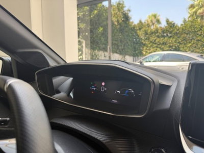 Peugeot 208 51 kWh GT (18)