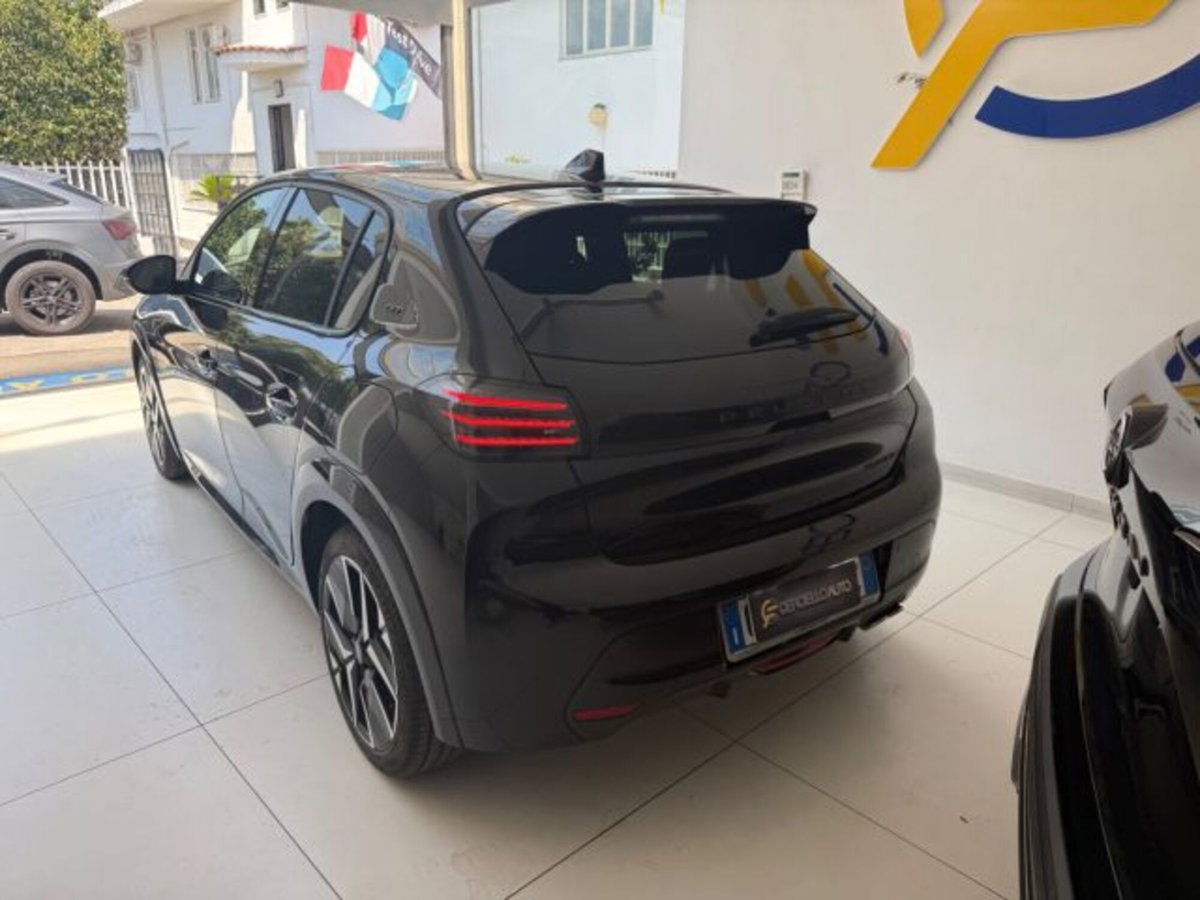 Peugeot 208 51 kWh GT (6)