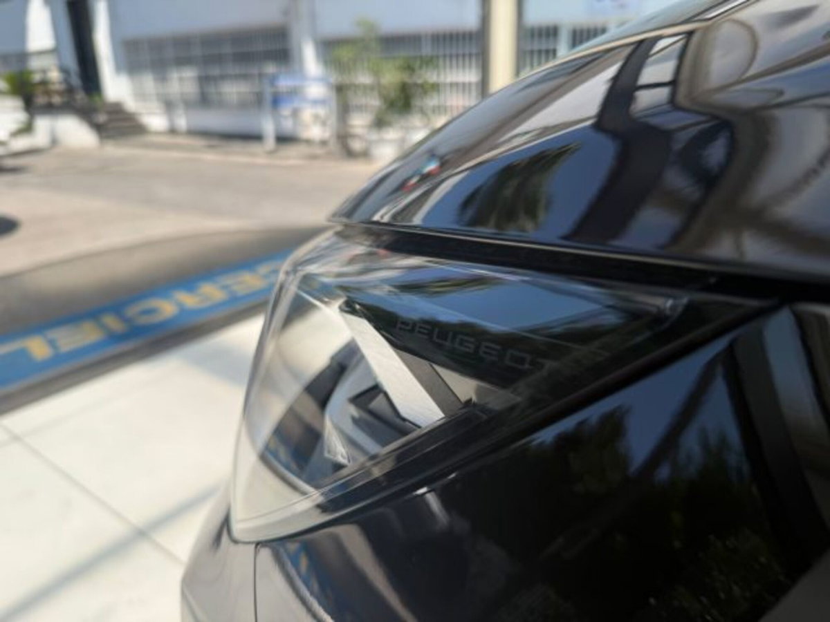 Peugeot 208 51 kWh GT (7)