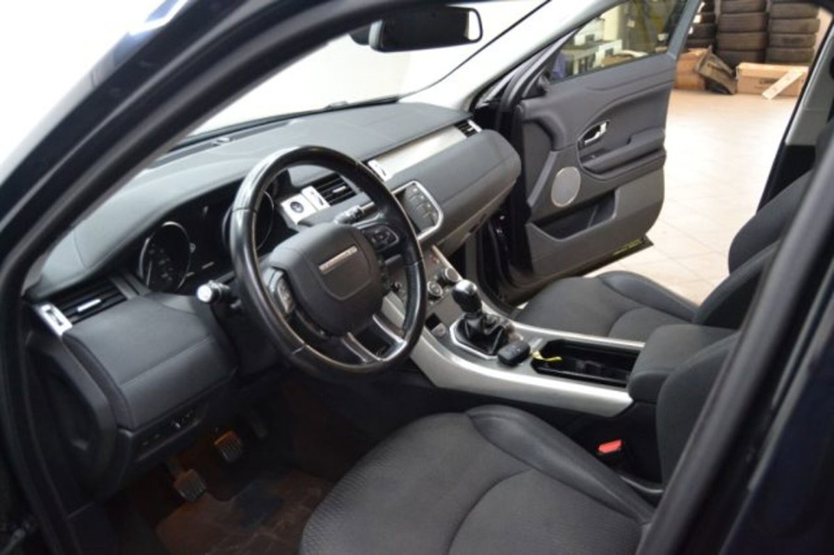 Land Rover Range Rover Evoque 2.0 eD4 5p. SE Dynamic (8)