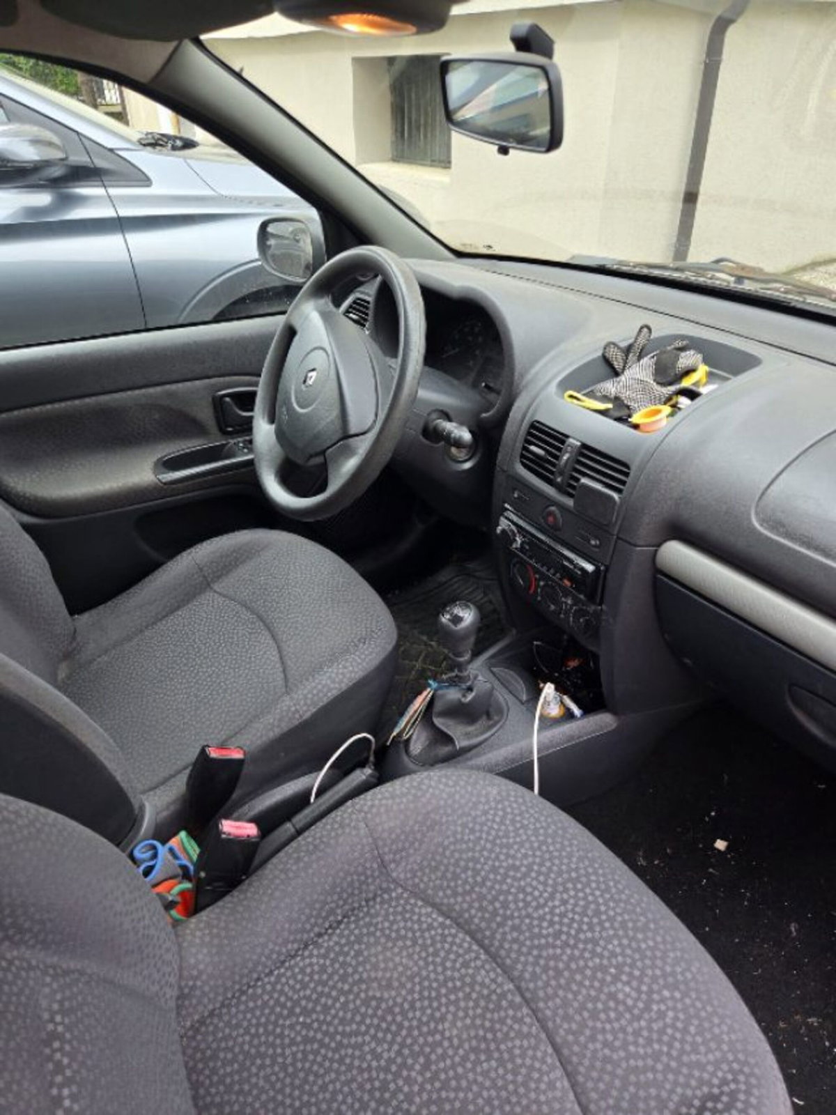 Renault Clio Storia 1.2 16V 5 porte GPL Confort (9)