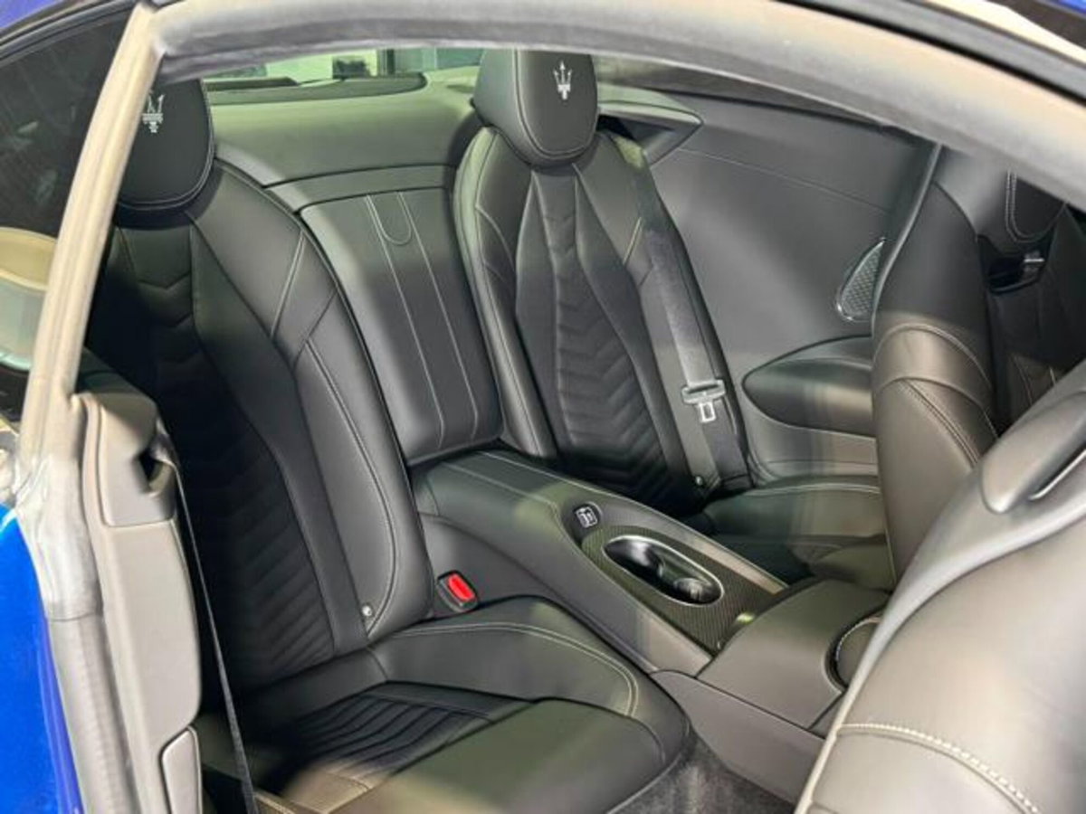 Maserati Granturismo 3.0 Trofeo awd auto (10)