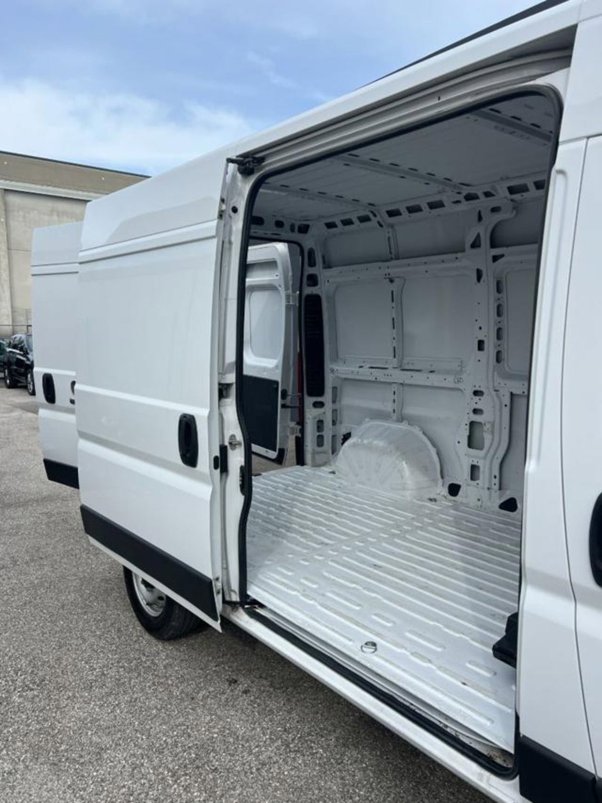 Fiat Ducato Furgone 33 2.2 Mjt 140CV AT9 PM-TN Furgone (5)