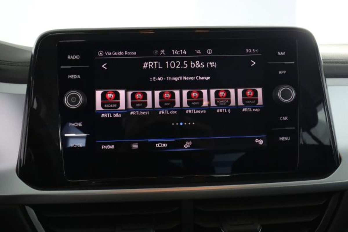 Volkswagen T-Roc 1.5 tsi Life dsg (11)