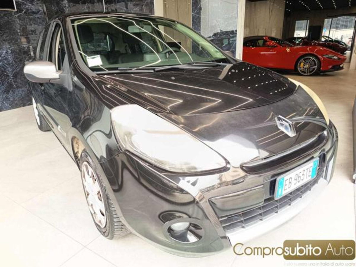 Renault Clio 1.2 16V 5 porte GPL 20th Anniversario (3)