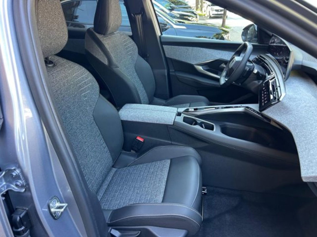 Peugeot 3008 1.2 hybrid Allure Business 145cv e-dcs6 (11)
