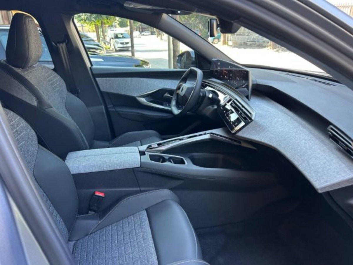 Peugeot 3008 1.2 hybrid Allure Business 145cv e-dcs6 (8)