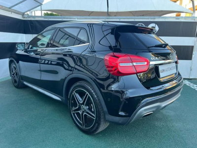Mercedes-Benz GLA SUV 220 d Automatic 4Matic Premium (4)