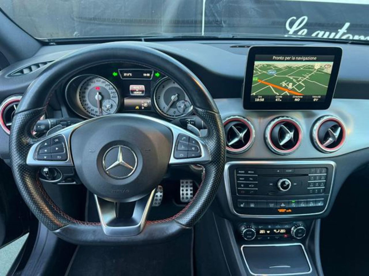 Mercedes-Benz GLA SUV 220 d Automatic 4Matic Premium (8)