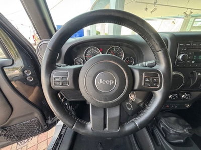 Jeep Wrangler 2.8 CRD DPF Sahara (12)
