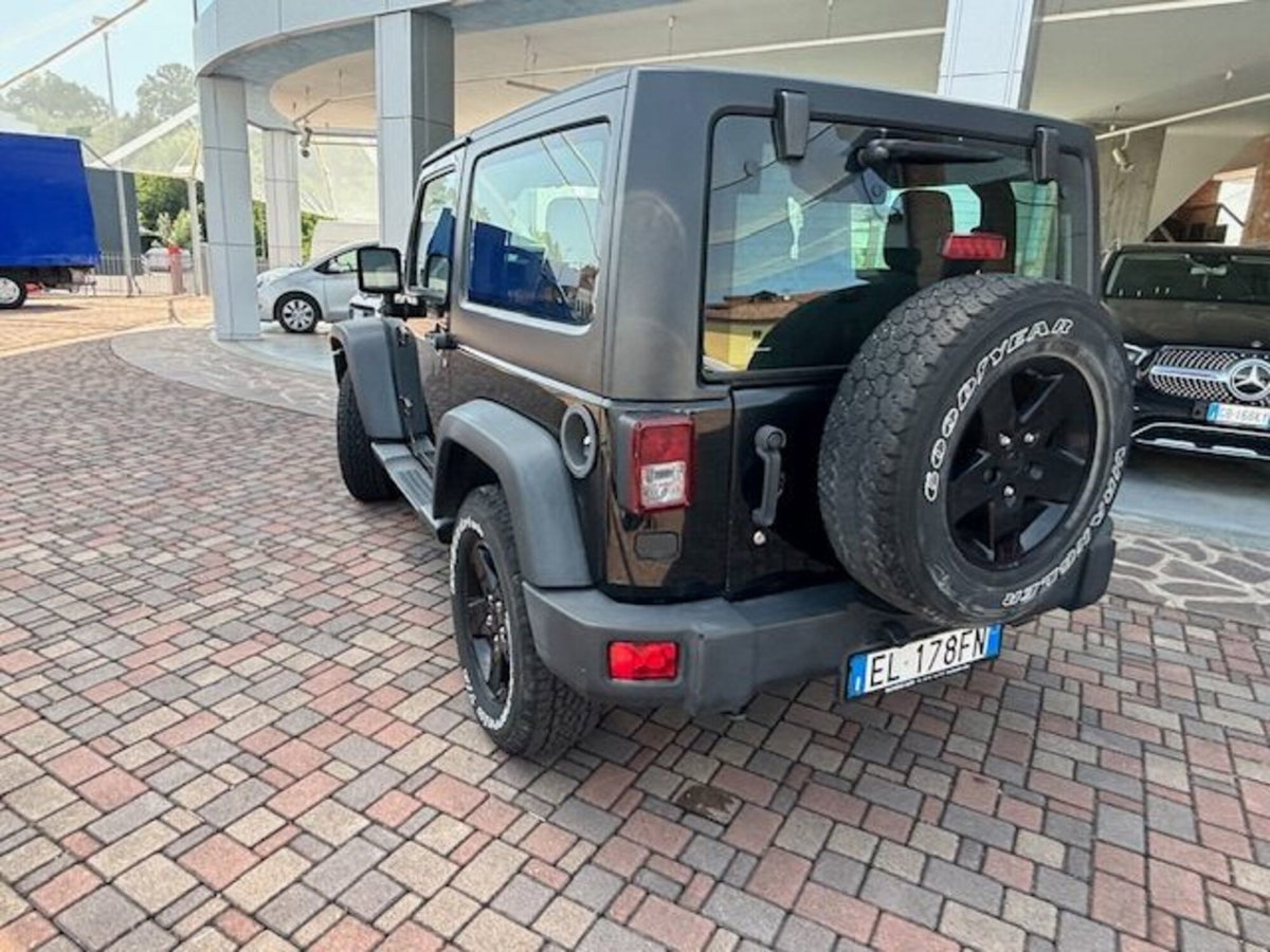Jeep Wrangler 2.8 CRD DPF Sahara (6)
