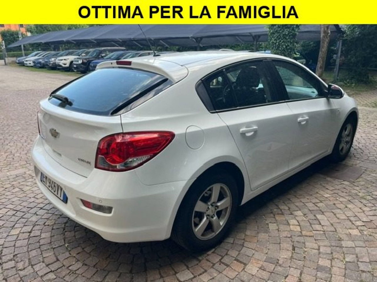 Chevrolet Cruze 1.8 5 porte LT GPL (3)