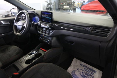 Ford Kuga 2.5 Plug In Hybrid 225 CV CVT 2WD ST-Line (10)