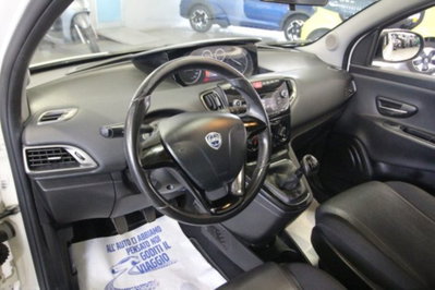 Lancia Ypsilon 1.3 MJT 16V 95 CV 5 porte S&S Platinum (7)