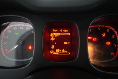 Fiat Panda 1.0 FireFly S&S Hybrid City Cross (14)