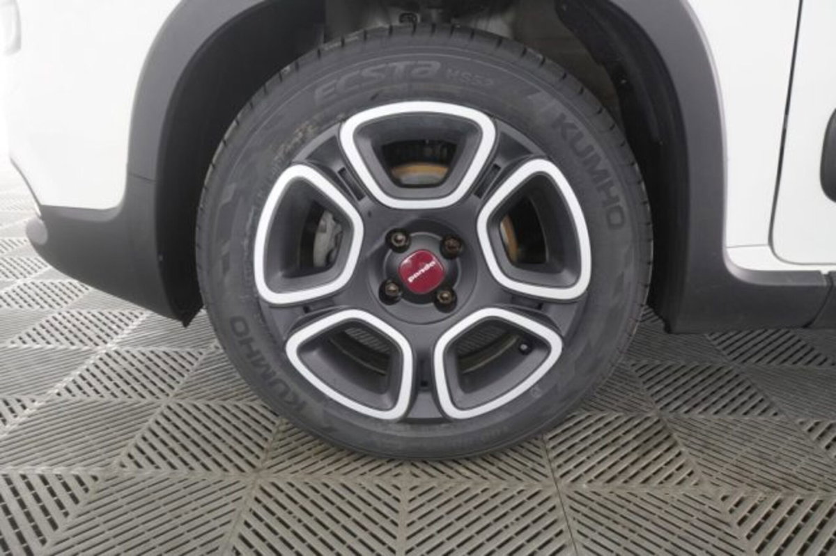 Fiat Panda 1.0 FireFly S&S Hybrid City Cross (15)