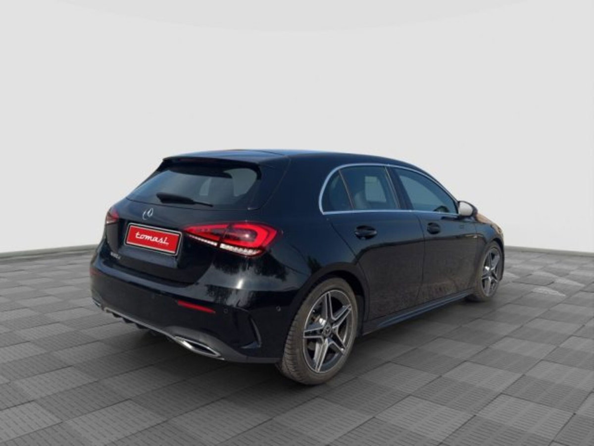 Mercedes-Benz Classe A 180 d Premium (5)