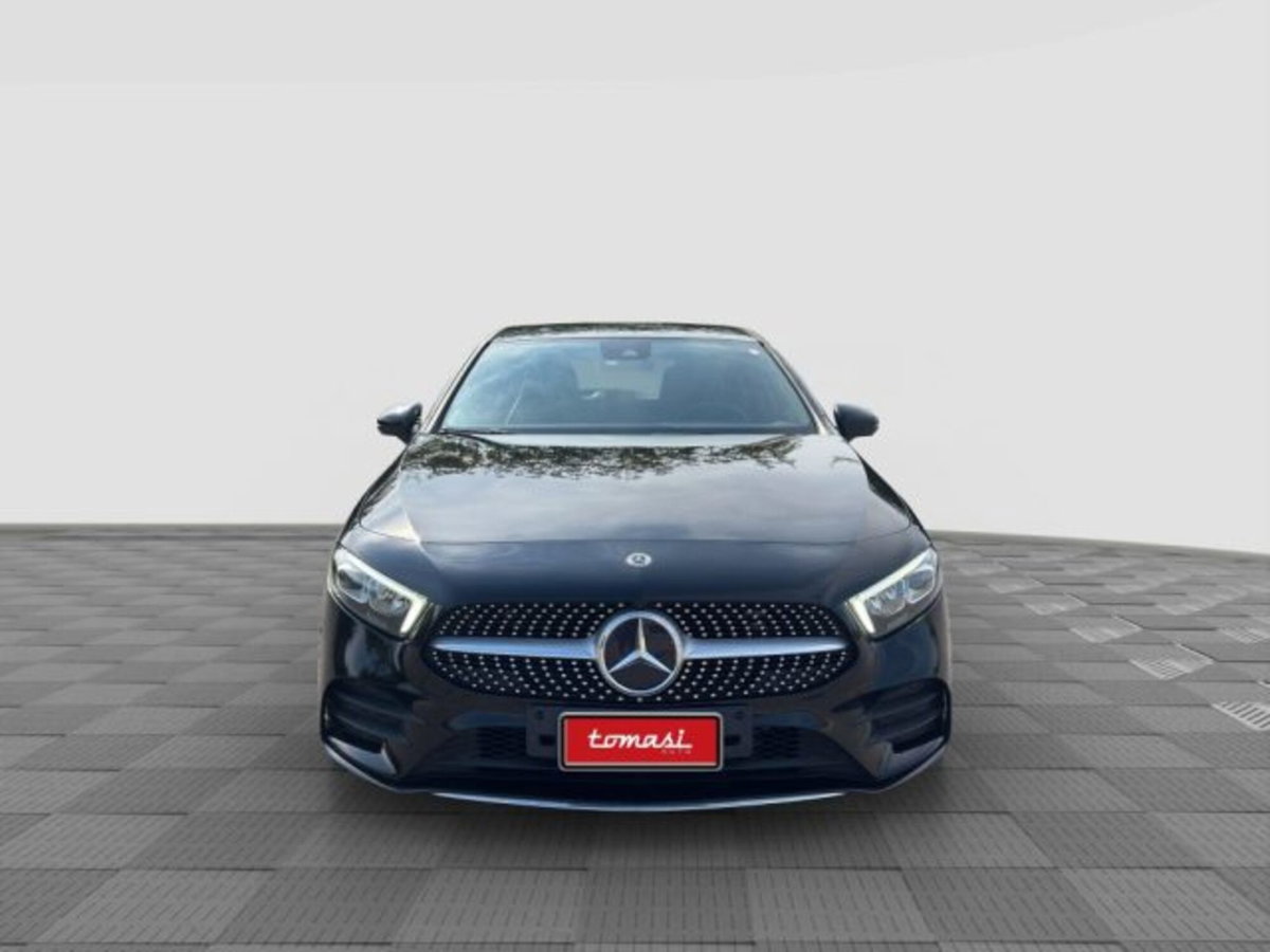 Mercedes-Benz Classe A 180 d Premium (8)