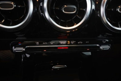 Mercedes-Benz Classe A 180 d Automatic Business (13)