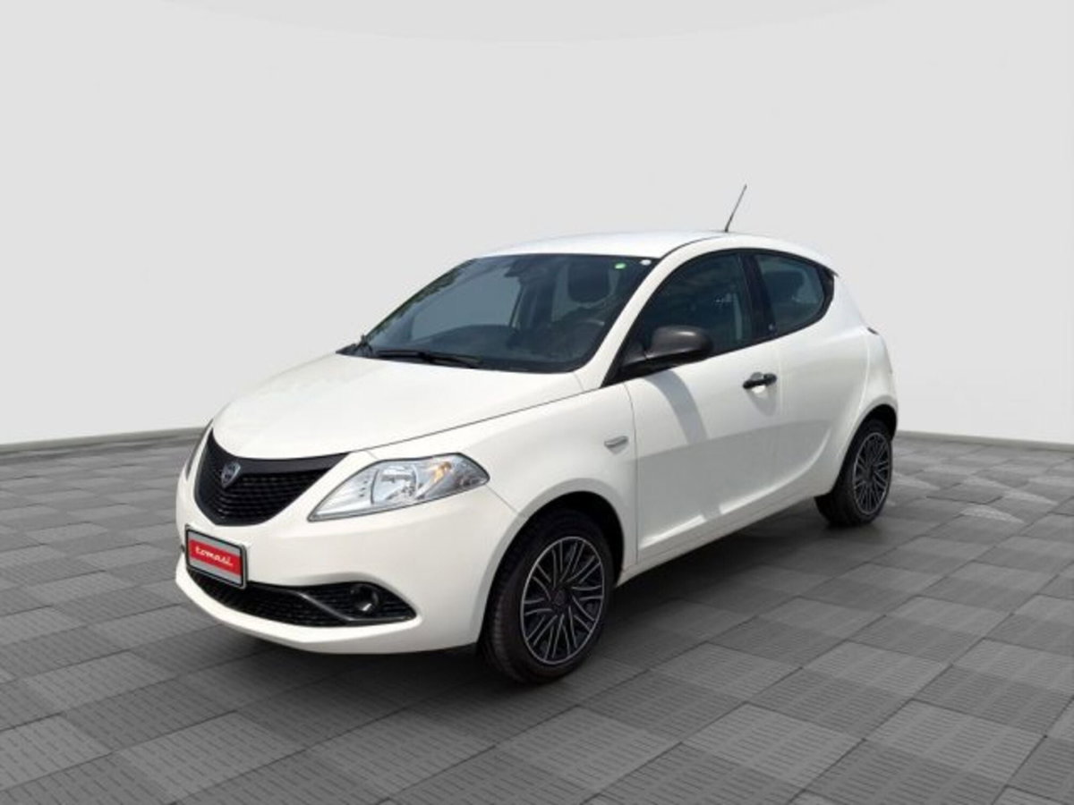 Lancia Ypsilon 1.2 69 CV 5 porte Elefantino Blu