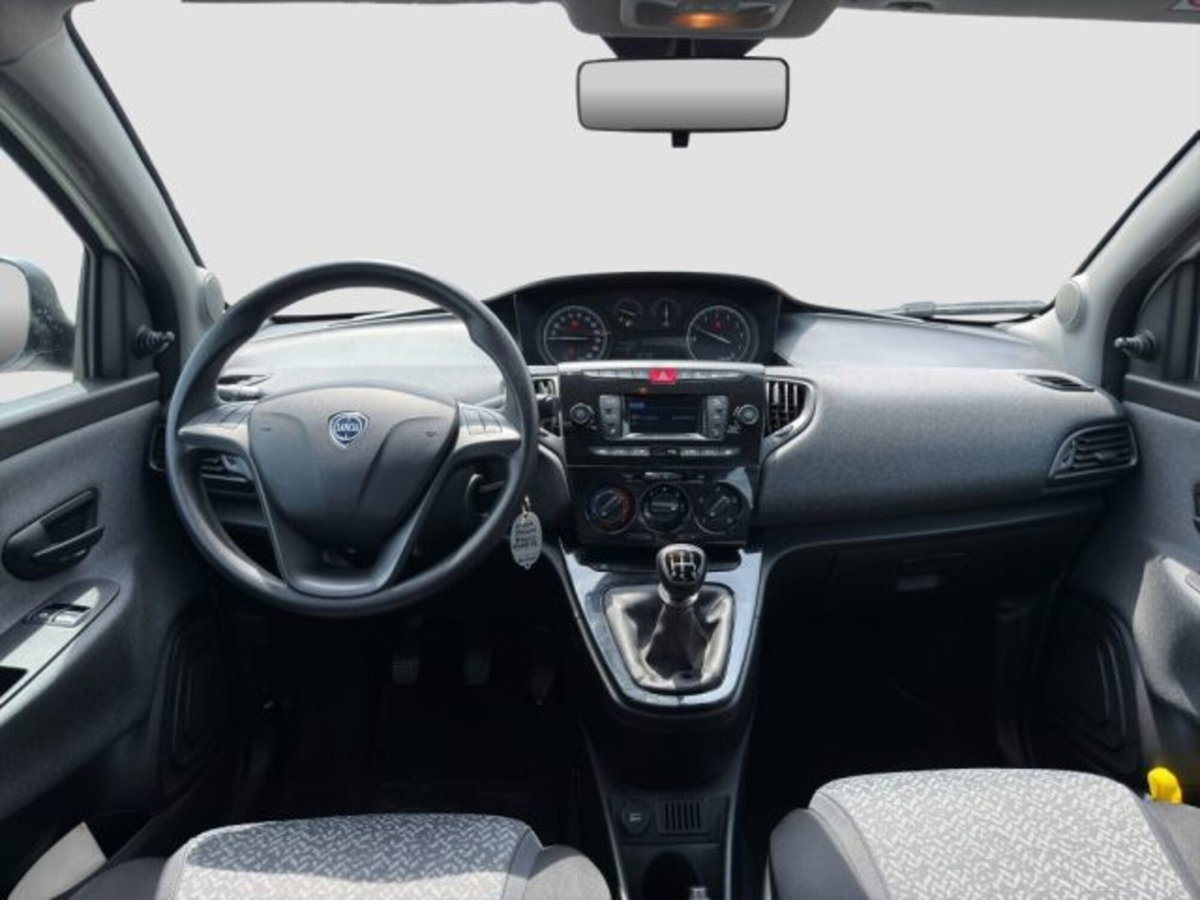 Lancia Ypsilon 1.2 69 CV 5 porte Elefantino Blu (12)