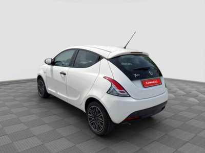 Lancia Ypsilon 1.2 69 CV 5 porte Elefantino Blu (3)