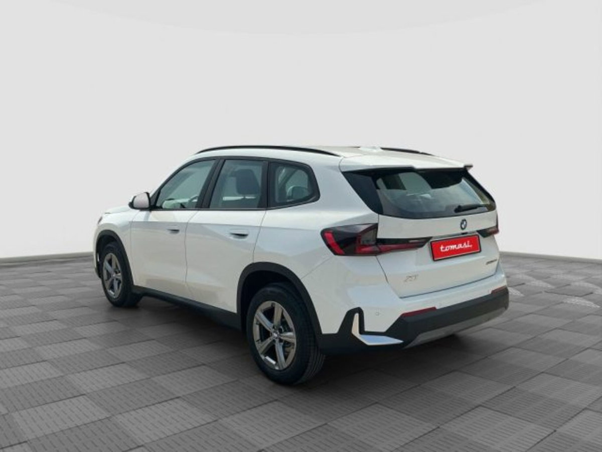 BMW X1 sDrive 18d Edition Essence (3)