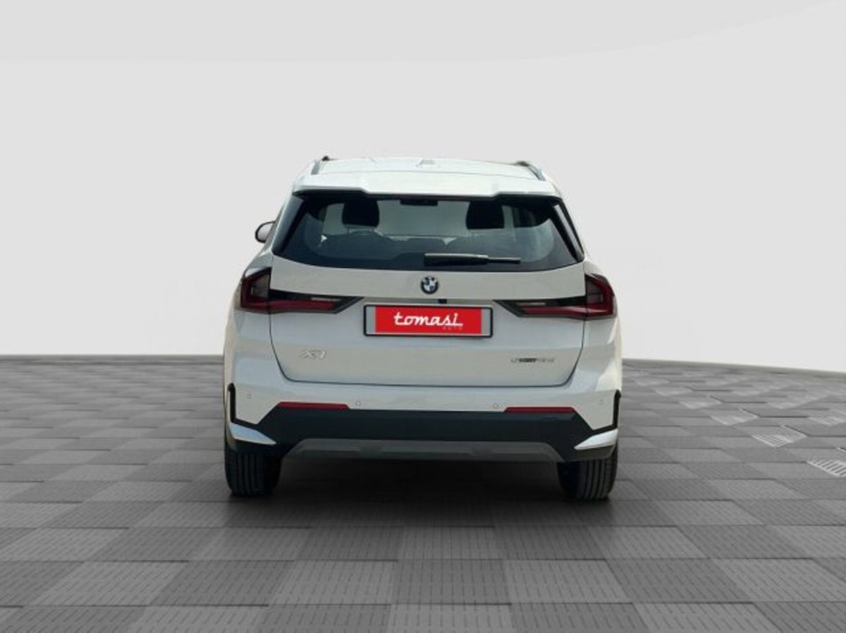 BMW X1 sDrive 18d Edition Essence (4)