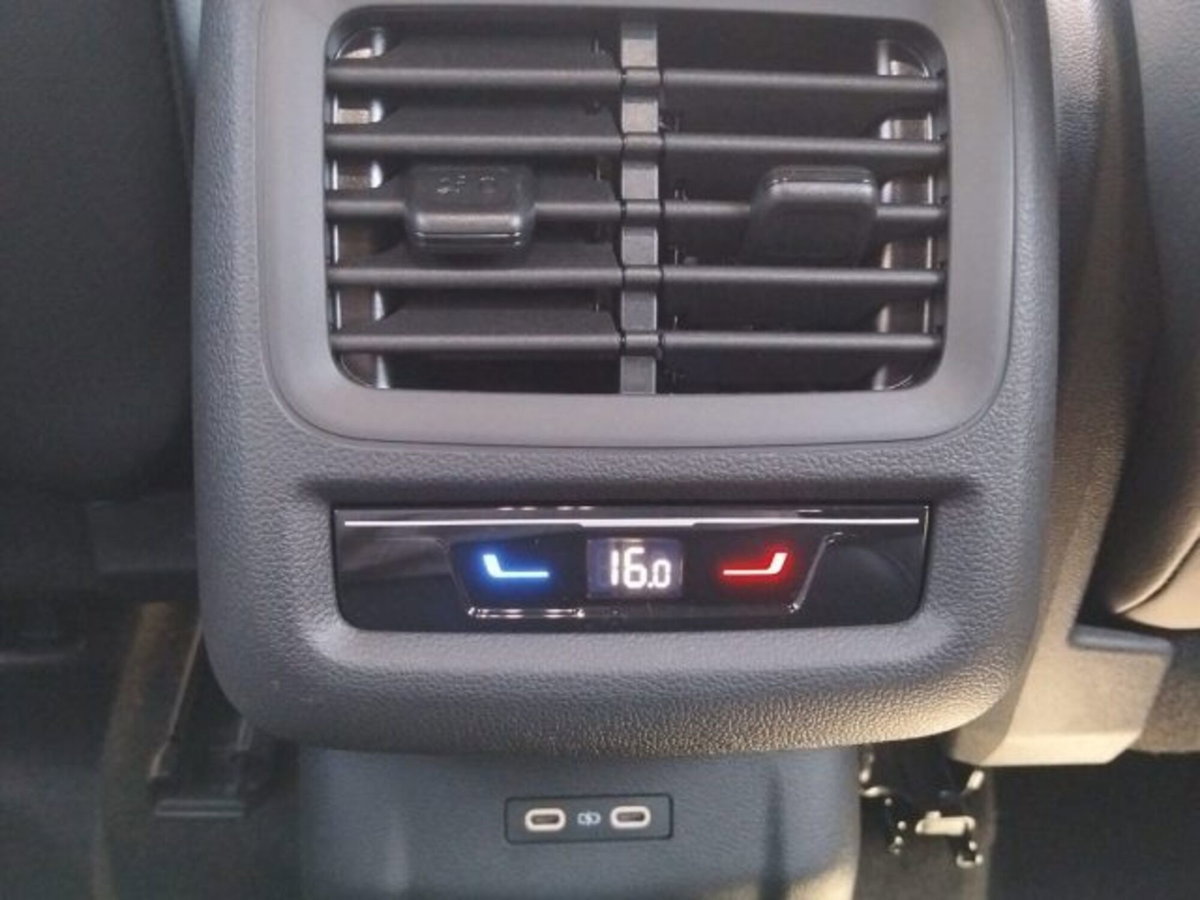 Volkswagen T-Roc 1.5 etsi Style 115cv dsg (14)