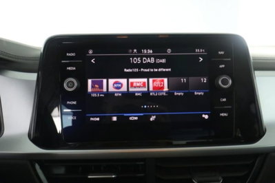 Volkswagen T-Roc 1.5 tsi Life dsg (11)