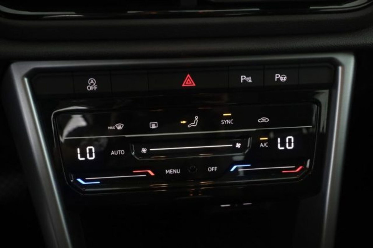 Volkswagen T-Roc 1.5 tsi Life dsg (13)