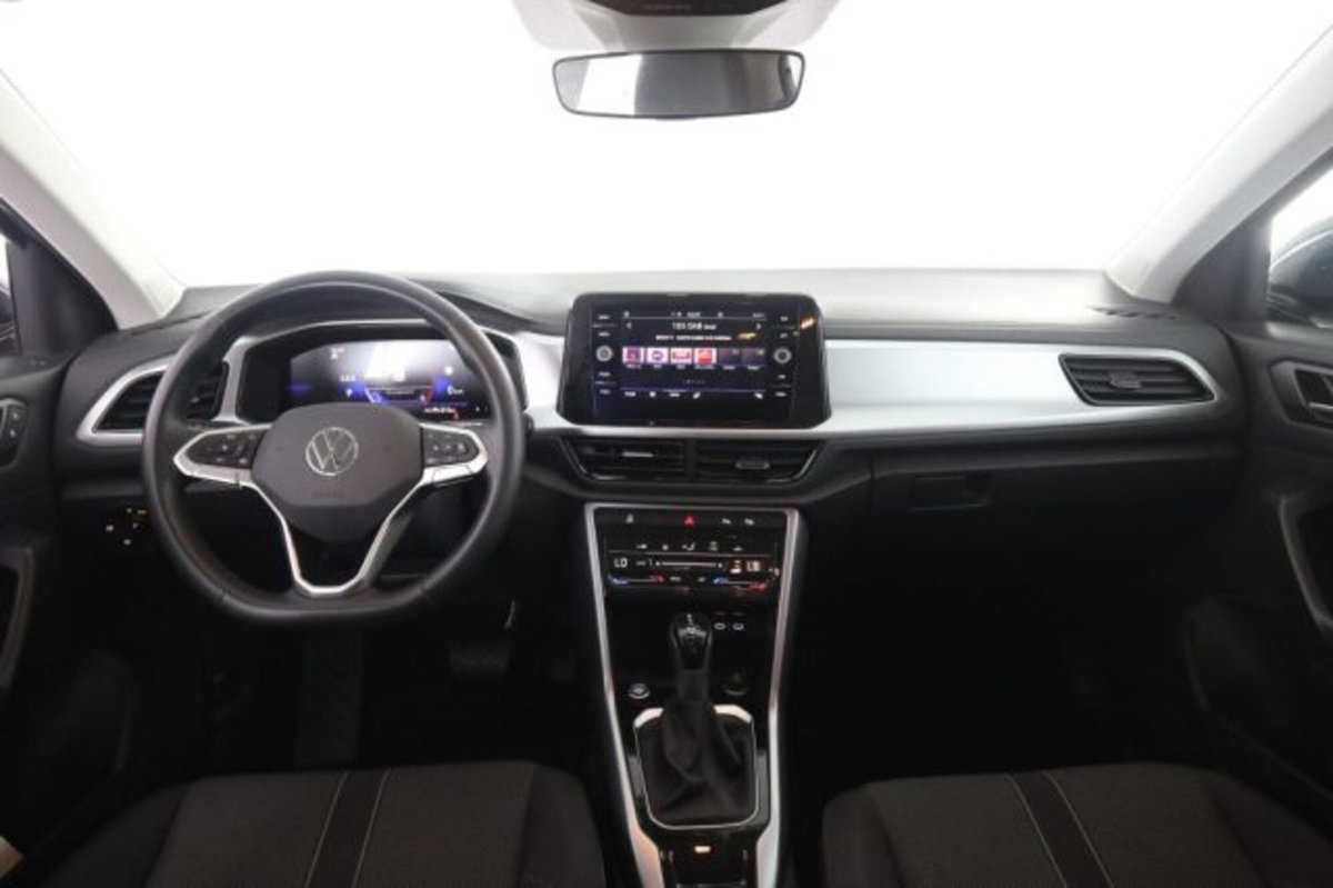 Volkswagen T-Roc 1.5 tsi Life dsg (4)