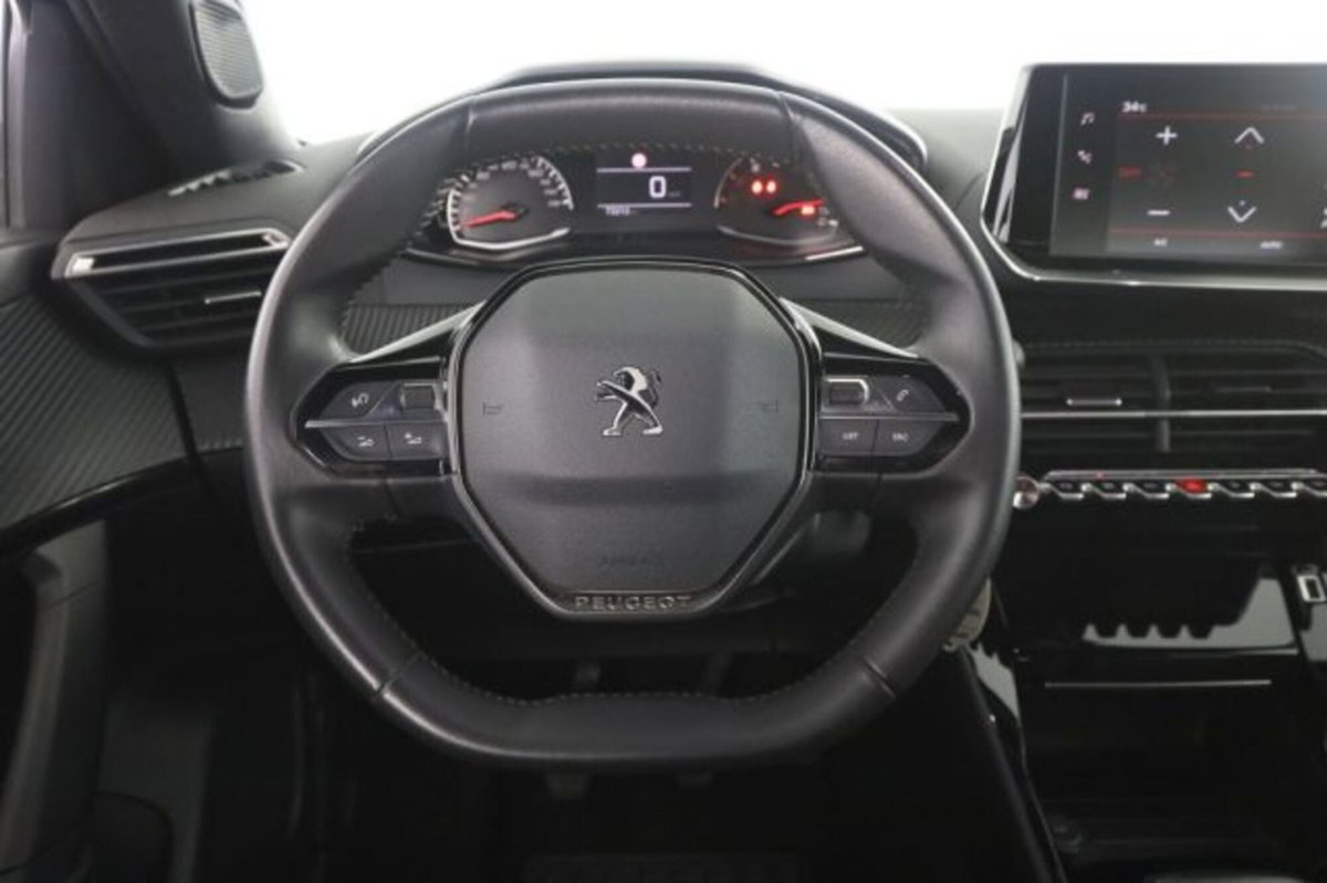 Peugeot 2008 PureTech 100 S&S Allure (5)