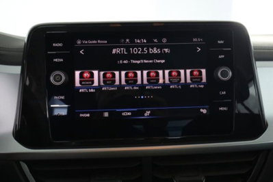Volkswagen T-Roc 1.5 tsi Life dsg (11)