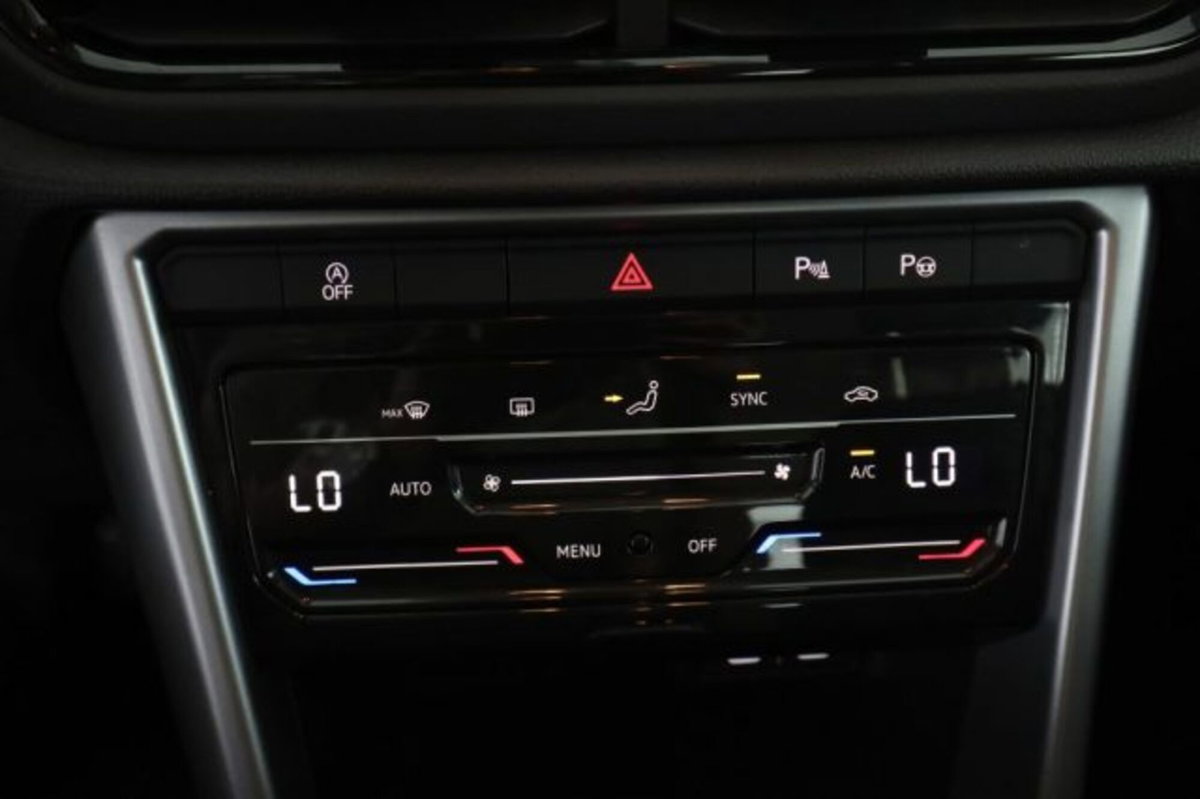 Volkswagen T-Roc 1.5 tsi Life dsg (13)