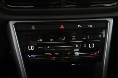 Volkswagen T-Roc 1.5 tsi Life dsg (13)