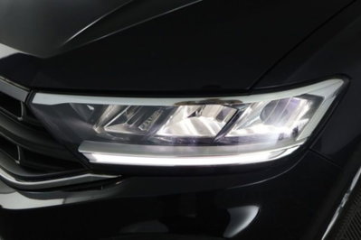 Volkswagen T-Roc 1.5 tsi Life dsg (9)