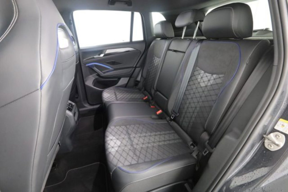 Volkswagen Tiguan Allspace 2.0 tdi R-Line 150cv dsg (3)