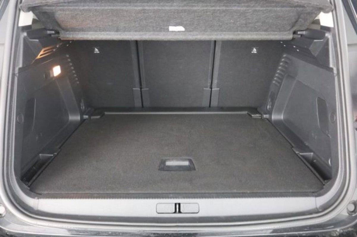 Citroen C5 Aircross 1.2 hybrid Plus 136cv e-dcs6 (6)