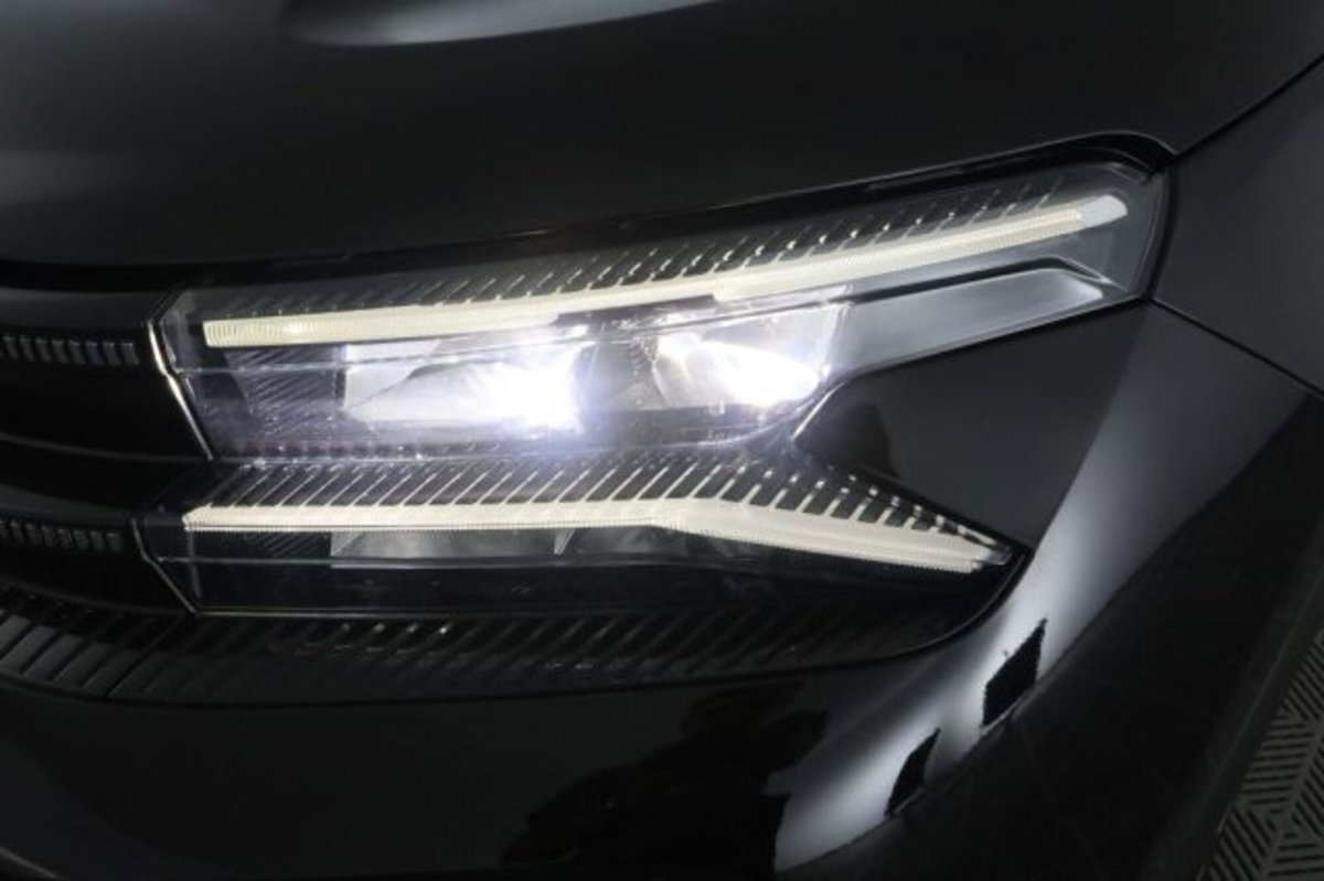 Citroen C5 Aircross 1.2 hybrid Plus 136cv e-dcs6 (9)