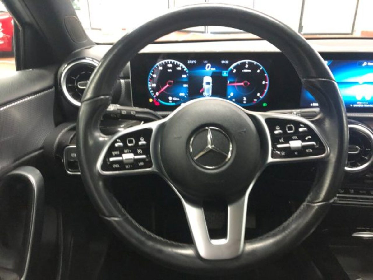 Mercedes-Benz Classe A Sedan 180 d Automatic 4p. Sport (11)