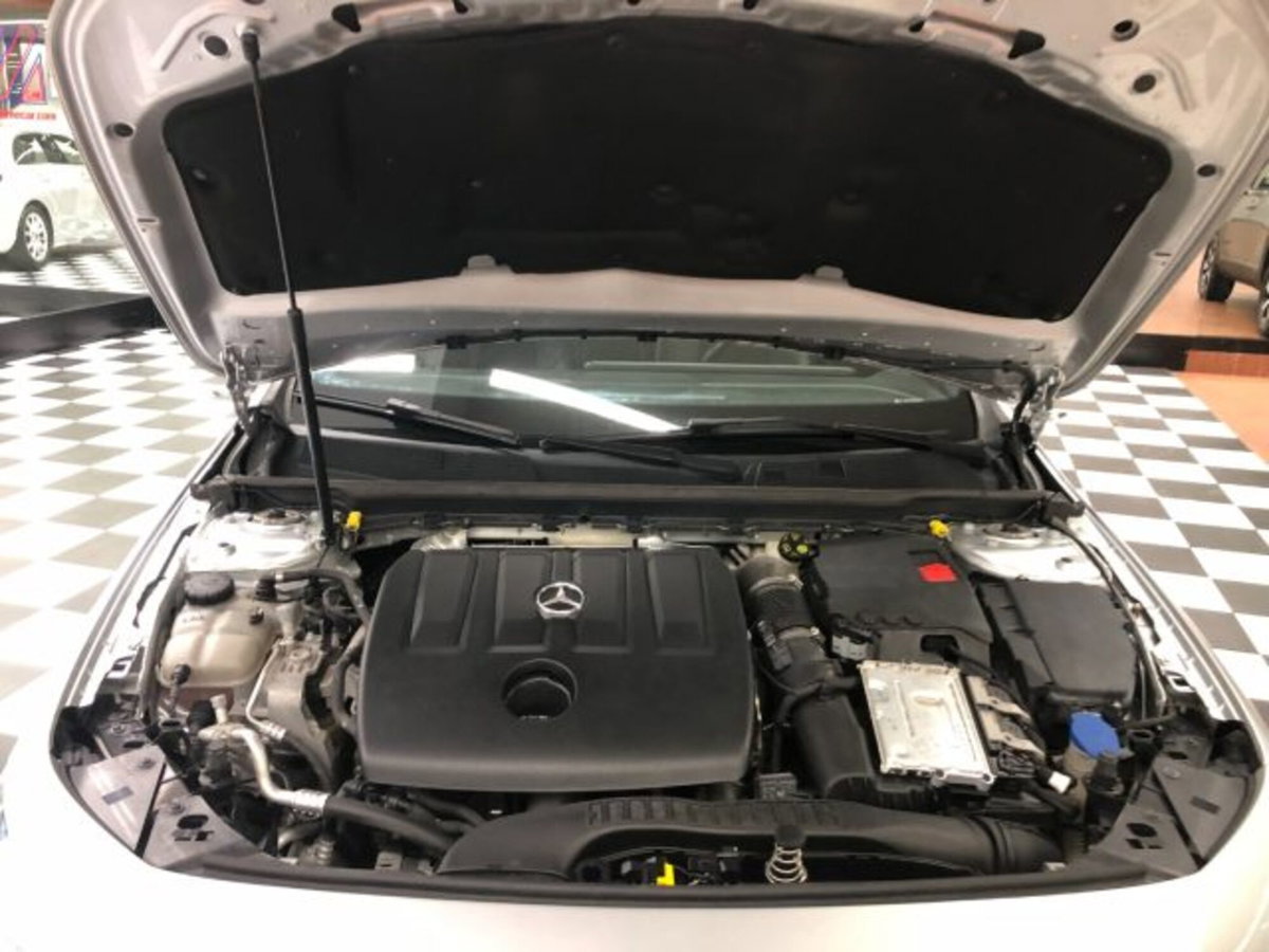 Mercedes-Benz Classe A Sedan 180 d Automatic 4p. Sport (18)