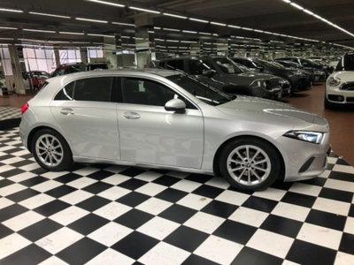 Mercedes-Benz Classe A Sedan 180 d Automatic 4p. Sport (6)