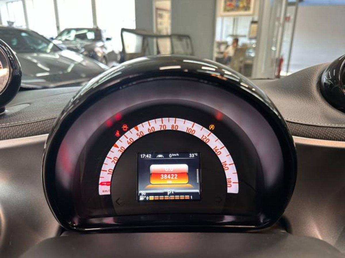smart Fortwo Cabrio 90 0.9 T twinamic cabrio BRABUS Style (6)