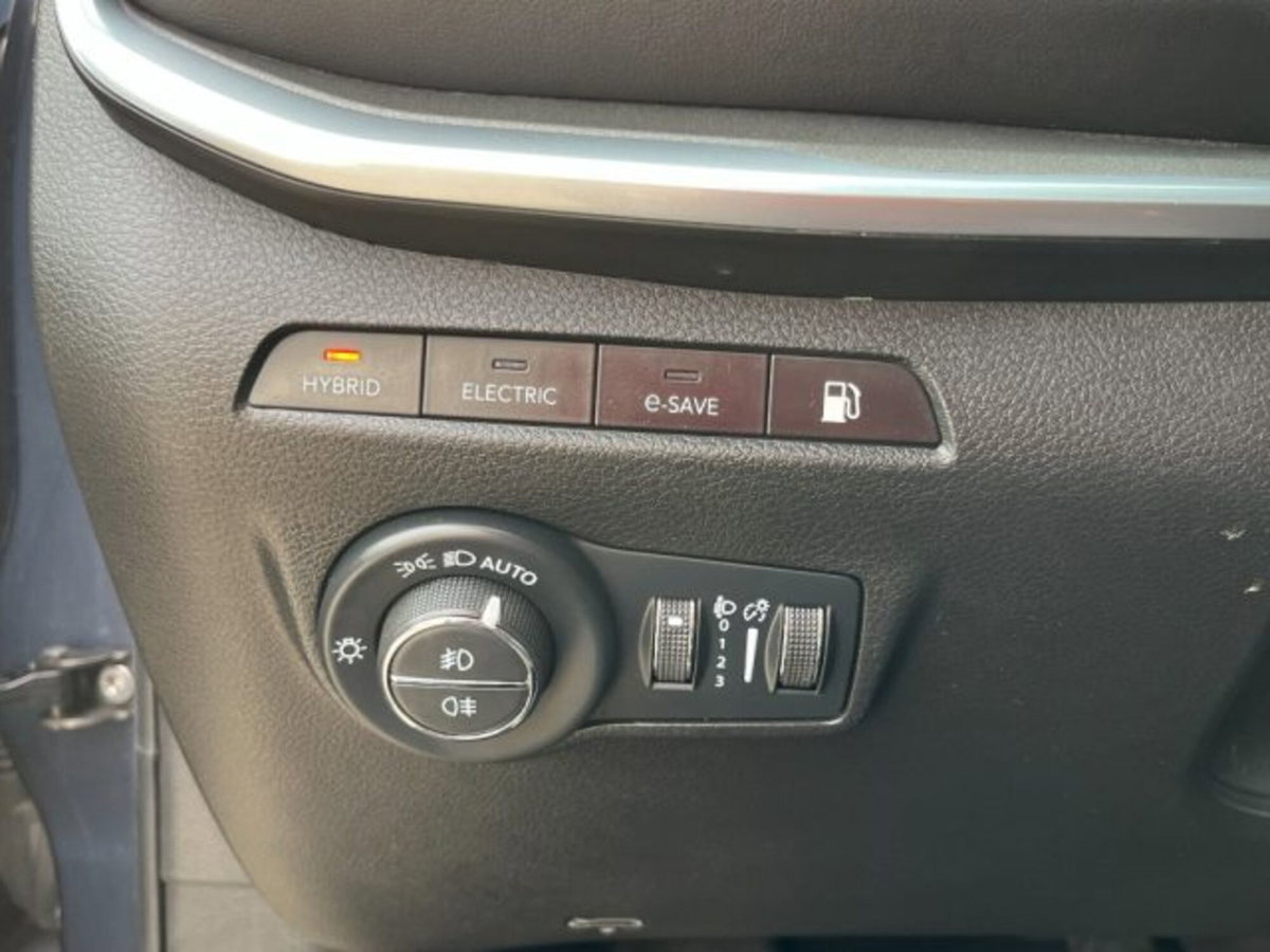 Jeep Compass 1.3 T4 190CV PHEV AT6 4xe Limited (13)