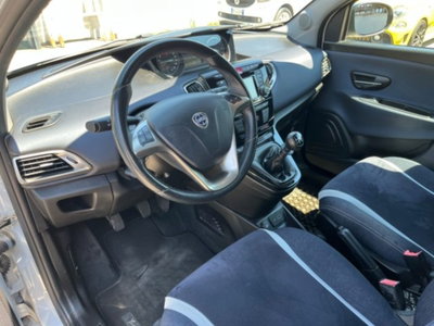 Lancia Ypsilon 1.2 69 CV 5 porte GPL Ecochic Platinum (10)