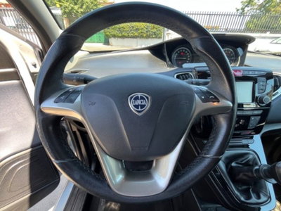 Lancia Ypsilon 1.2 69 CV 5 porte GPL Ecochic Platinum (15)