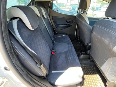 Lancia Ypsilon 1.2 69 CV 5 porte GPL Ecochic Platinum (8)